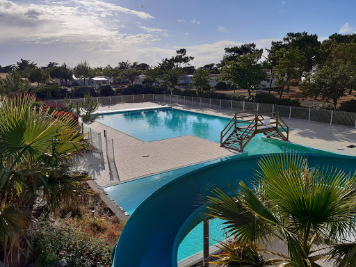 Venez découvrir le camping 3 étoiles Les Onchères à noirmoutier en Vendée. Profitez de vacances reposantes au bord de la mer.