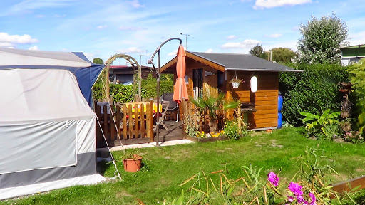 Découvrez notre camping près de Dunkerque pour des vacances réussies. Emplacements et locations pour tous les budgets.