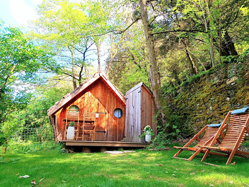 Camping Cévennes - Le moulin du Luech en Occitanie. Séjournez en pleine nature dans ce petit camping atypique en bord de rivière. Choisissez le calme et la convivialité pour vos prochaines vacances en Cévennes Gardoise au Camping Le Moulin du Luech.