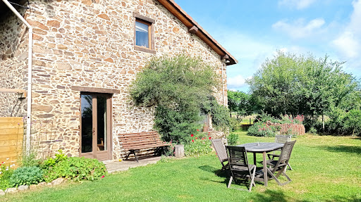 Discover the peace and quiet of our small-scale holiday farm Le Douvet near the lbeautiful akes