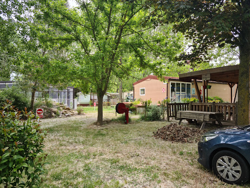 Camping avec piscine couverte dans l'Hérault proche Balaruc les Bains. Idéal familles. Offres spéciales curistes. Location de mobil-homes