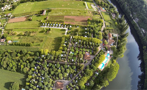 Camping rivière de Cabessut au bord du Lot à Cahors