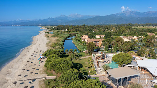 Partez dans le 1er camping 5 étoiles de Corse à Ghisonaccia et vivez des vacances inoubliables en bord de mer