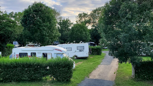 ✅ Site officiel | bienvenue au Camping 2 étoiles Terre de Loire à Saumur. Profitez de notre espace aquatique