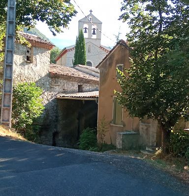 camping de trente pas à saint ferreol trente pas fournit des offres et des services dans le domaine du tourisme.