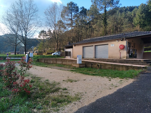 Le camping de Chambon (30) est situé en bordure de rivière