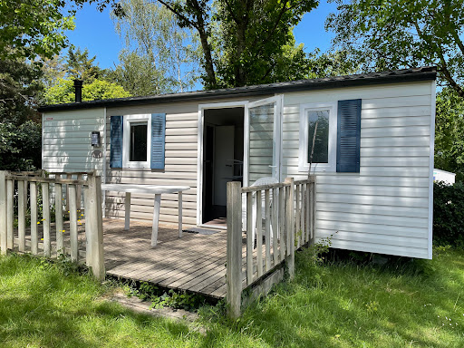 Camping Fleur de Brière situé en Bretagne sud au cœur du parc naturel régional à St-Lyphard vous accueille pour des vacances en Brière au plus près de la nature.