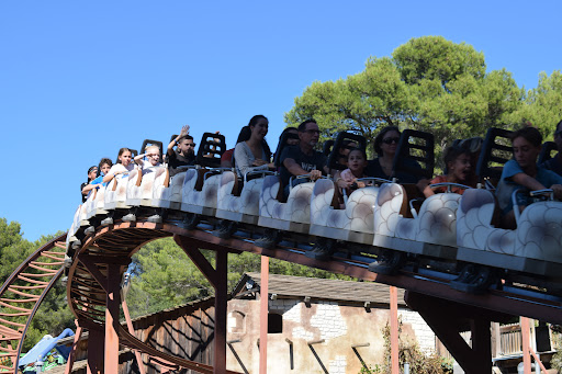 OK CORRAL le plus grand parc d'attractions du sud de la France