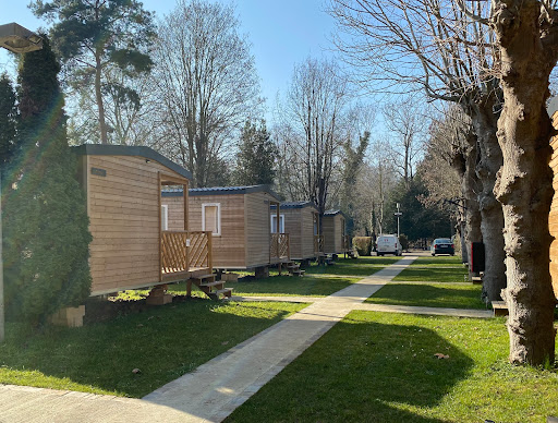 Camping 2 étoiles sur les bords de Seine. Week-end