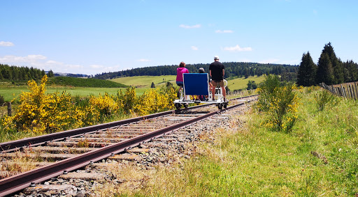 Vélorail du Cézallier Cantal Auvergne 6 parcours pour visiter le Cantal Autrement