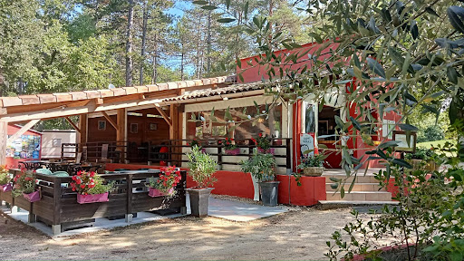 Camping au calme proche de Vallon Pont d'Arc et des Gorges de l'Ardèche