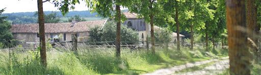 Domaine du Cloitre Saint Christophe is een liefdevolle en unieke locatie in Noord-Oost Frankrijk met een kleinschalige natuurcamping.