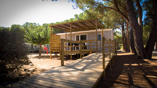 Camping familial avec parc aquatique à Valras plage