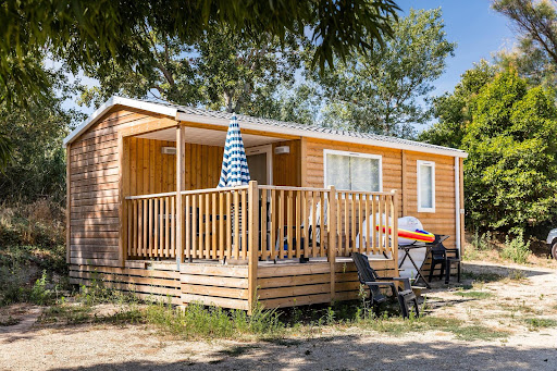 Camping Marvilla Parks - Le Val de Durance **** situé à Cadenet en Provence – Découvrez son espace aquatique