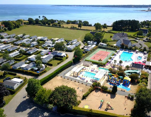 Situé dans le Finistère (en Bretagne SUD) à Fouesnant