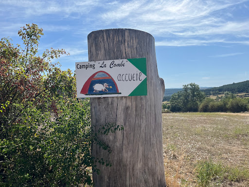 Camping à la ferme sur le causse Méjean avec 25 emplacements de 400m². Eau électricité