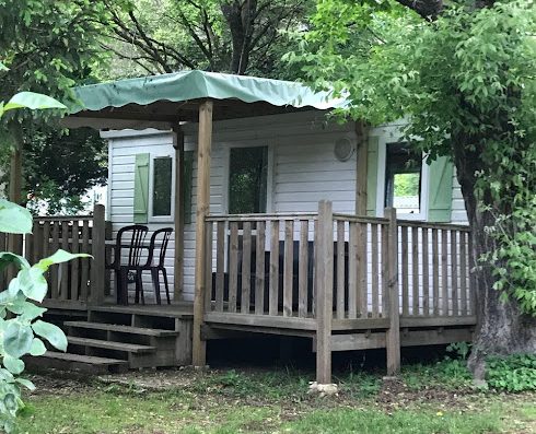 Découvrez notre camping dans le Var 83. Le Camping aux Tonneaux