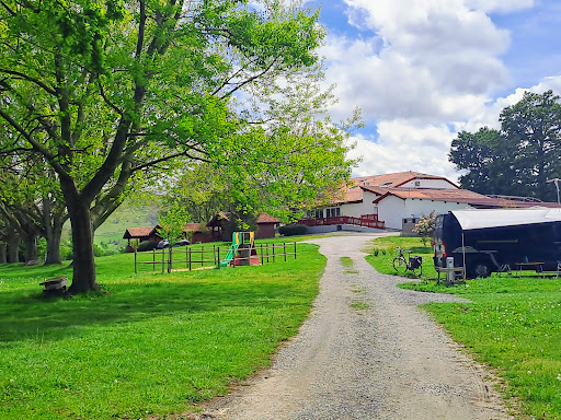 Découvrez notre camping avec ferme au Pays Basque