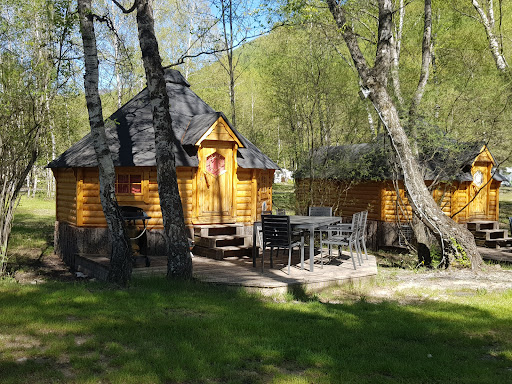 Vous cherchez une ambiance familiale et conviviale? Une grande piscine chauffée? Un cocktail d'activités et de services? Vous avez trouvé !