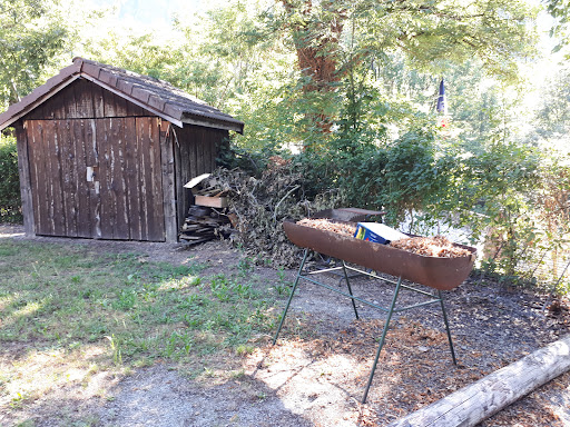 Camping nature et calme situé au petit village de Entraigues