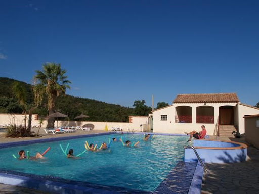 Passez de merveilleuses vacances dans notre camping 3 étoiles d'Argelès-sur-mer proche de Collioure avec piscine et à 800m des plages !