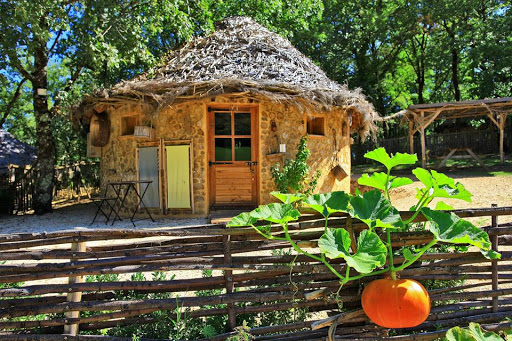 Venez vous ressourcer en famille dans notre camping Périgord Noir de charme 100% nature en Périgord Noir