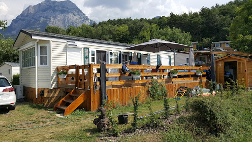 camping-les-granges-savines-le-lac