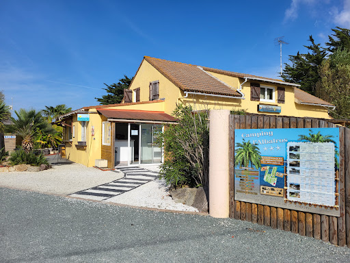 Le Camping l'Albatros trois étoiles avec piscine vous accueille à La Plaine sur Mer près de Pornic en Loire Atlantique.