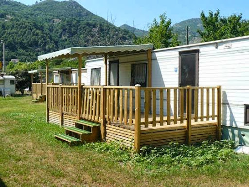 Le Camping ** Al Boucle d´Or à Roquette sur Var proche de Levens et Bonson dans l'arrière pays niçois. Ouvert toute l'année ! Long terme possible