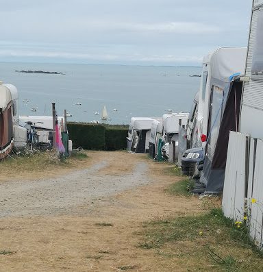 Camping La Rafale à  Saint-Coulomb : Photos