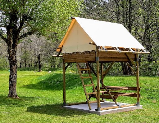 Gîte d'étape et Camping vert à St-Chély-d'Aubrac ✅ Halte chaleureuse en Aveyron chez Fanny et Jérémy sur le Chemin de Saint Jacques de Compostelle.