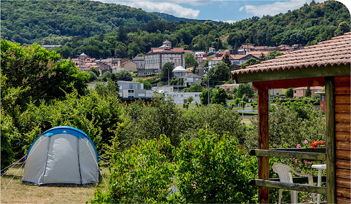 Séjournez au Camping Pierre & Sources à Volvic