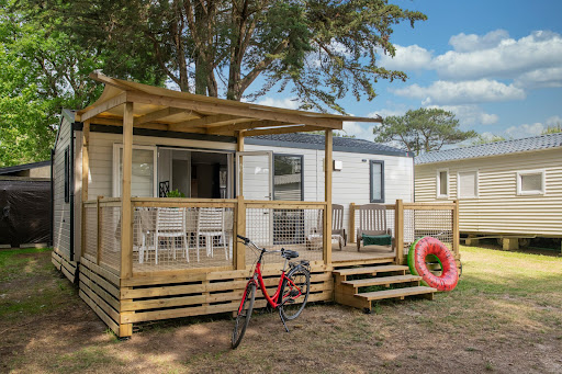 Détendez-vous en famille au camping Moulin de l’Eclis à Assérac et profitez de vos vacances en Loire Atlantique avec Sandaya.