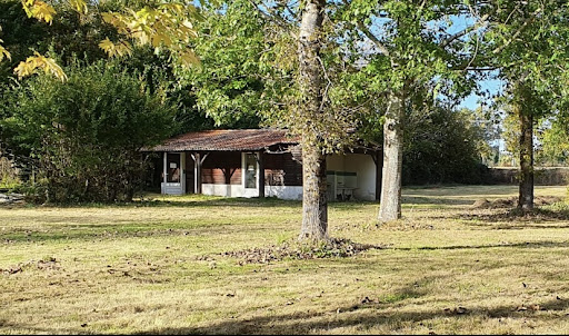 La Petite Cachette is an 18-pitch campsite with near Pressignac. We also provide glamping in the Charente region of France.