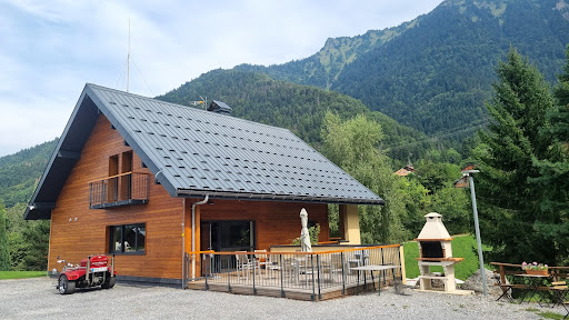 Situé entre Annecy et Albertville