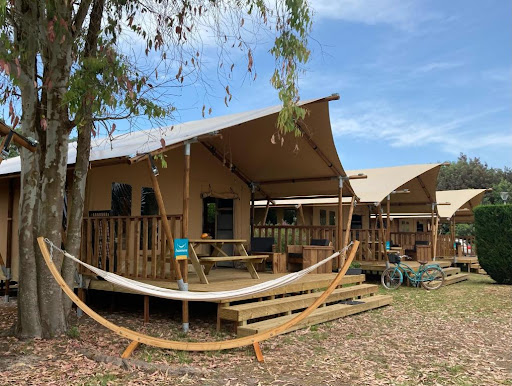 Découvrez le bassin d'Arcachon en séjournant dans un de nos lodges glamping situé à l'intérieur du Camping Le Braou à Audenges