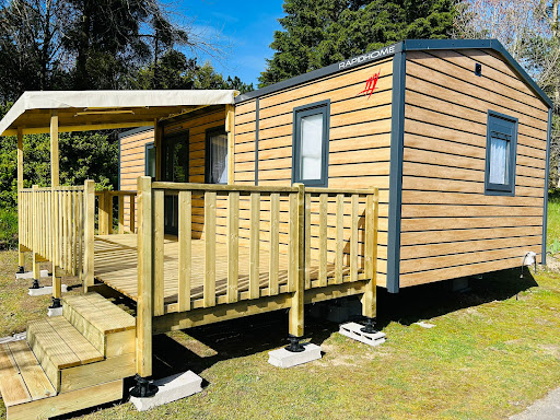 Camping 3 étoiles avec 112 emplacements situé aux portes du Touquet et de l'embouchure de l'estuaire de la Canche