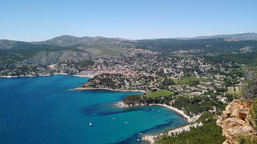 Retrouvez dans un cadre splendide l’ambiance très conviviale du vrai camping.