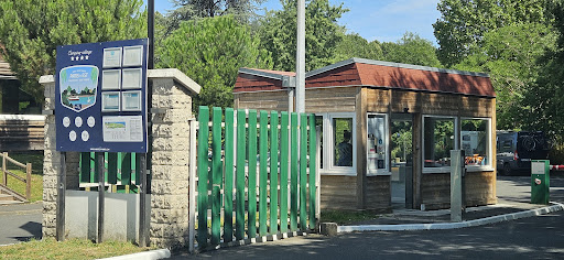 Découvrez le camping Paris Est 4 étoiles situé à Champigny sur Marne