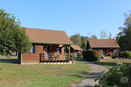 Le camping nature de Matour en Saône-et-Loire à Matour. Camping nature proche de l'Abbaye de Cluny et de la roche de Solutré.