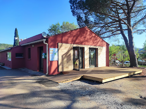 Découvrez le camping Les Vailhés - Lac du Salagou dans l'Hérault