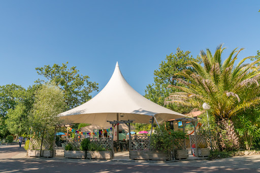 Camping 5 * île d'Oléron Au cœur d'un domaine d'exception en Charente Maritime : parc aquatique