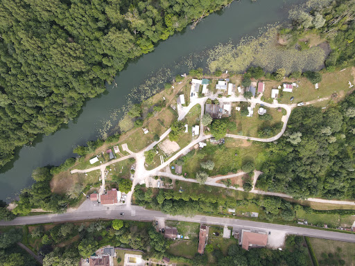 Evadez-vous au Camping les Peupliers dans le Doubs avec une escapade en pleine nature