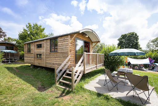 Le camping Etang de Fouché vous accueille sur un site entièrement rénové. En Côte d'Or