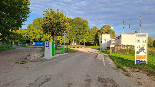 Verdun-sur-le-Doubs est une commune française située dans le département de Saône-et-Loire en région Bourgogne-Franche-Comté.