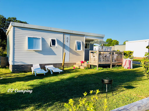 O2 Camping est camping 4 étoiles avec piscine couverte chauffée à quelque minutes de Granville et des plages normandes. Nous vous proposons calme