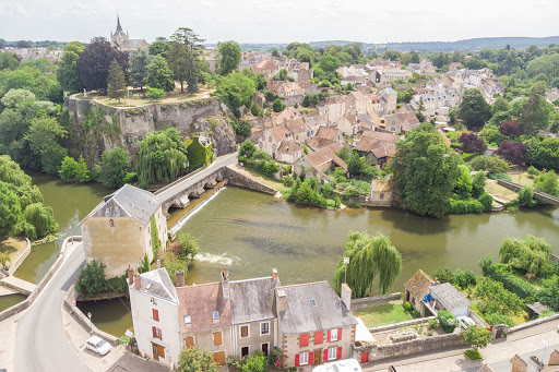 Ouvert du 1er avril au 31 octobre locatifs accessibles toute l'année pour une reservation ou pour tout autre renseignement