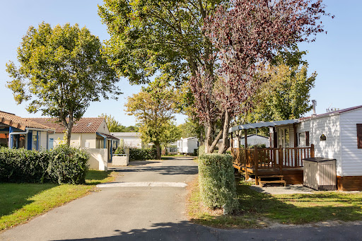 Bienvenue au camping 3 étoiles Le Lagon Bleu