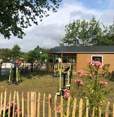 Découvrez le camping Pleine Forêt à Andernos-les-Bains : un camping 3 étoiles pour passer des vacances tout confort