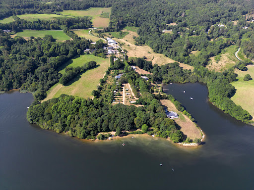 Camping avec 25 emplacements spacieux